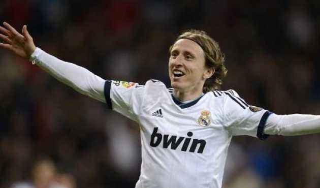 16分惨败！湖人错失关键卡位战，詹姆斯缺阵，东契奇空砍38+10+10