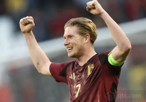 费城人队由于夺冠阵容老化，宣布开启以哈珀为未来目标的十年规划